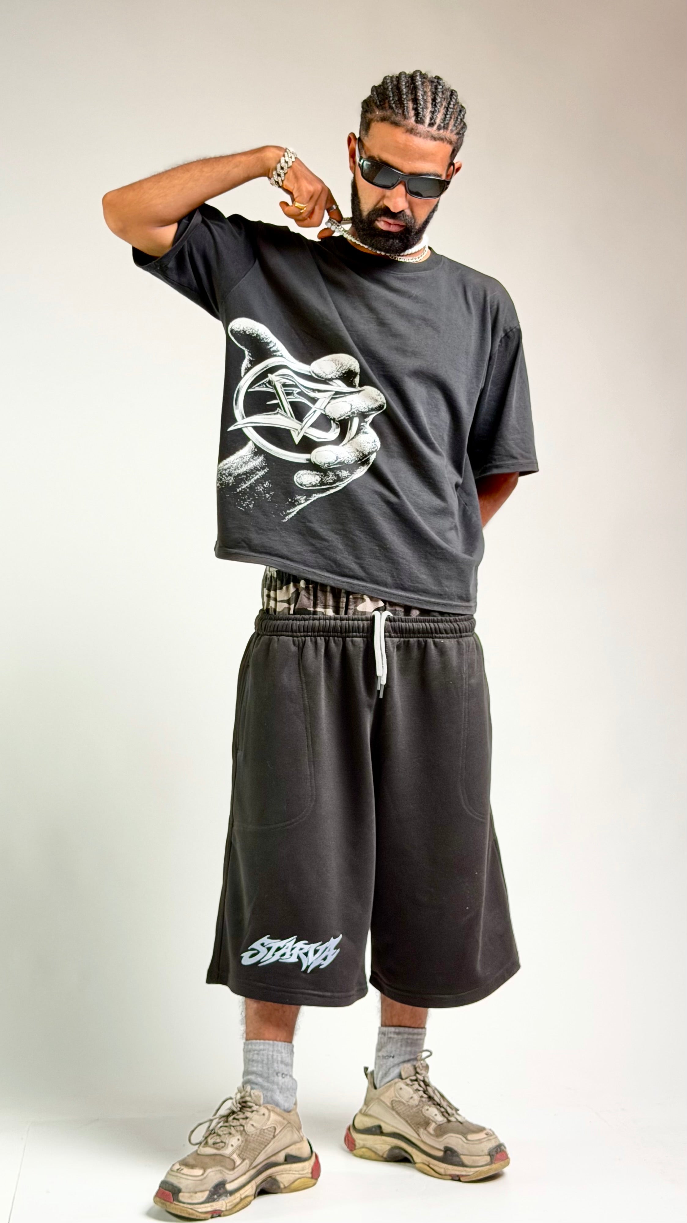 Starva Boxy black tee