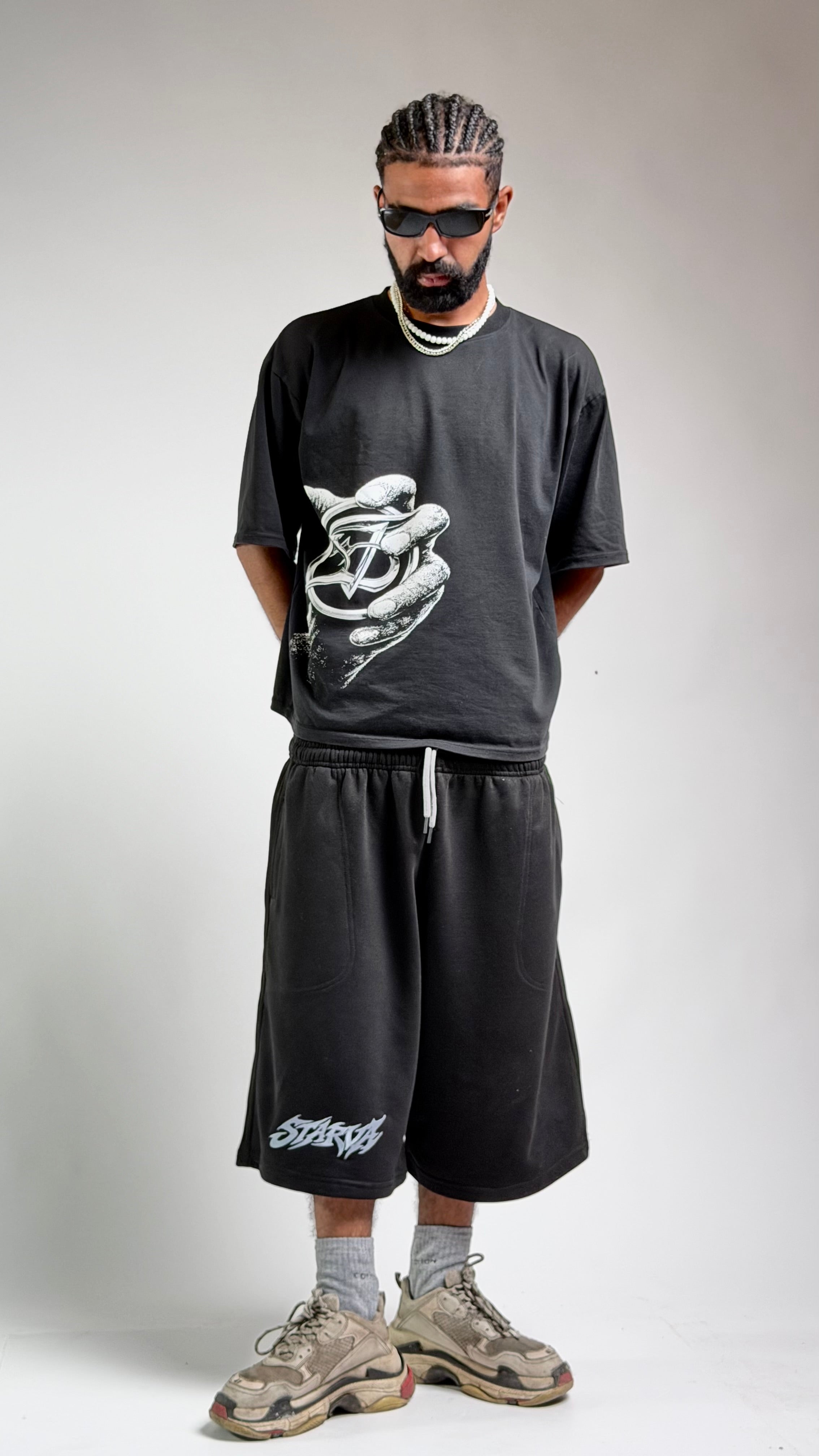 Starva Boxy black tee
