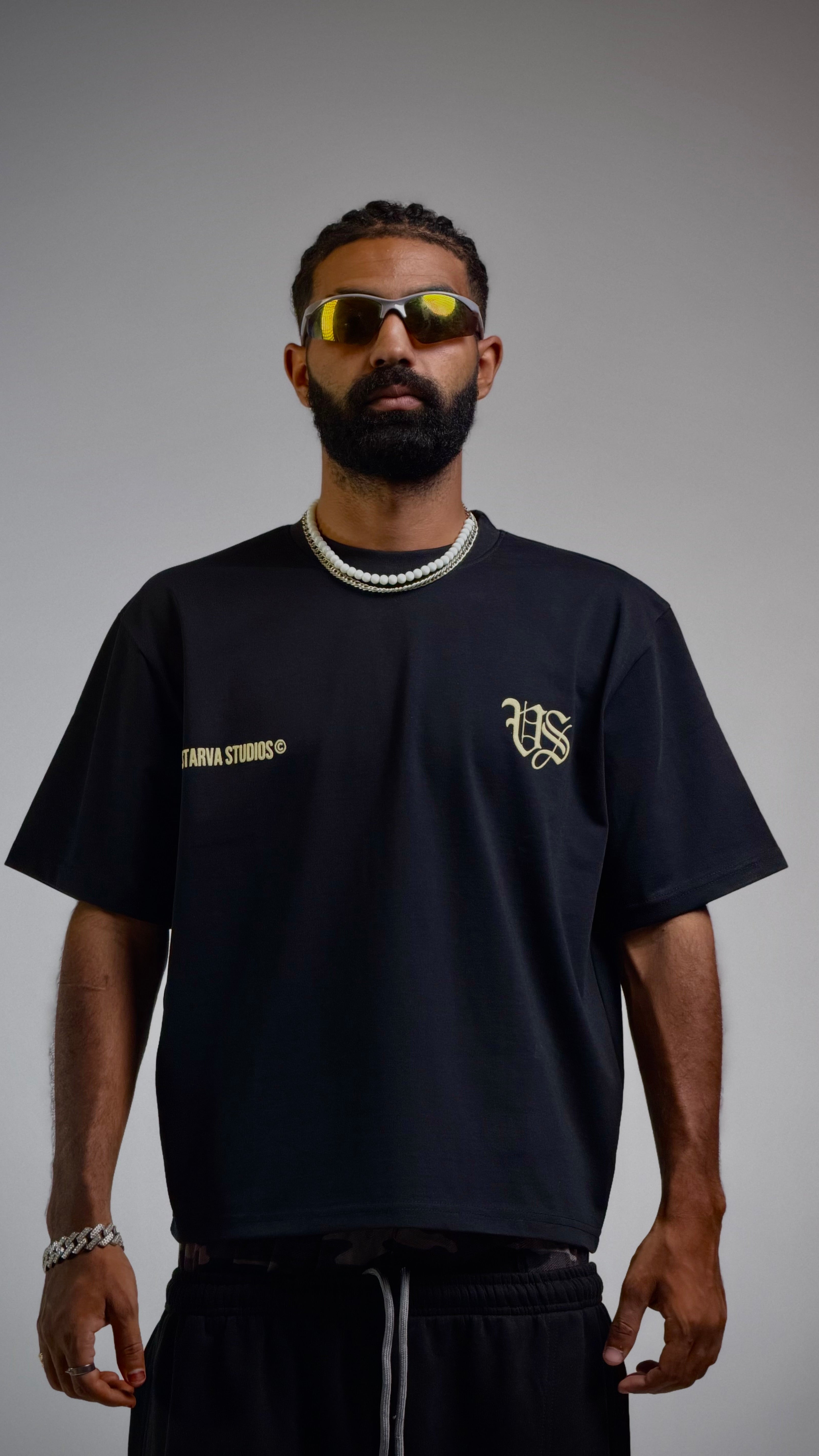 SV WORLD BLACK TEE